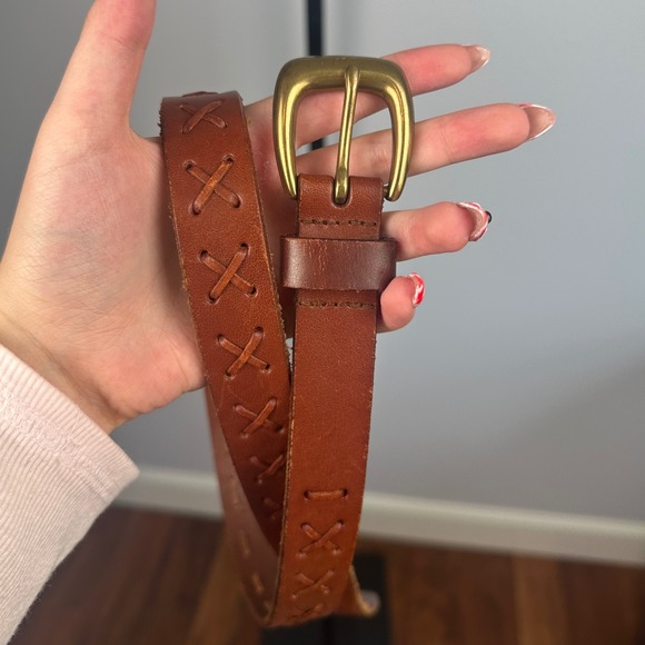 Amanda Smith Brown Leather Belt Cross Stitched Detail Brass Buckle 28.5–32.5 - Picture 2 of 4